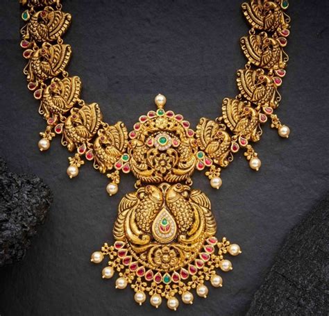 antique gold necklace designs.